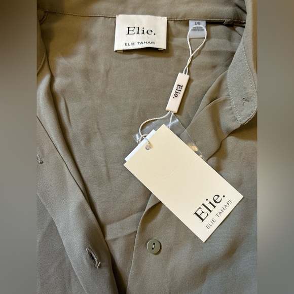 NWT ELIE TAHARI Womens Size LG Green 3/4 Ruffle Sleeves Button Down Blouse - Picture 2 of 4